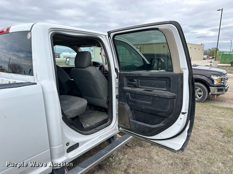 image for item KL9194 2015 Dodge Ram 2500  Crew Cab pickup truck