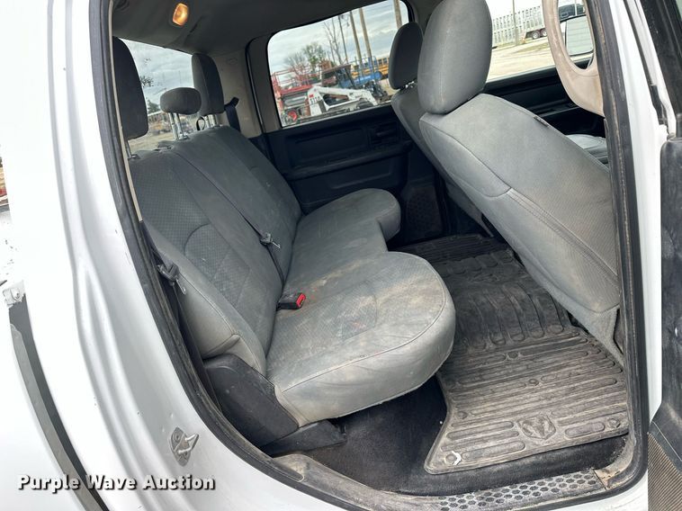 image for item KL9194 2015 Dodge Ram 2500  Crew Cab pickup truck