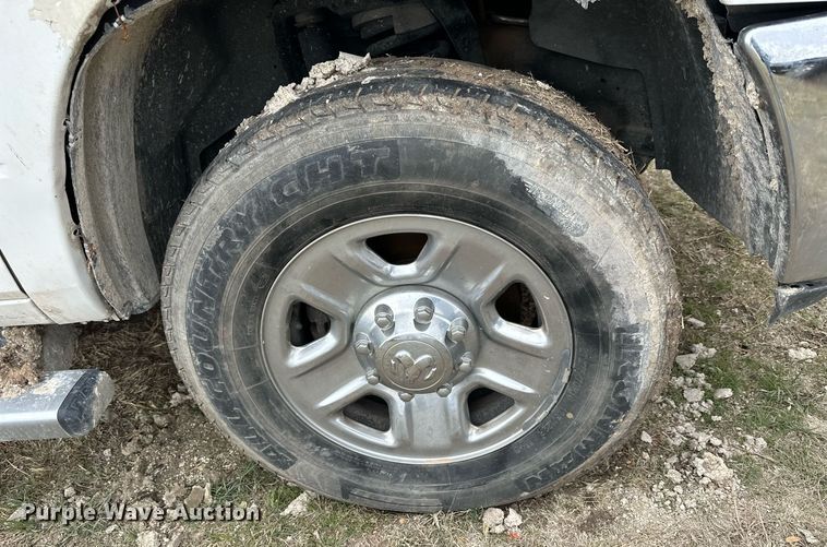 image for item KL9194 2015 Dodge Ram 2500  Crew Cab pickup truck