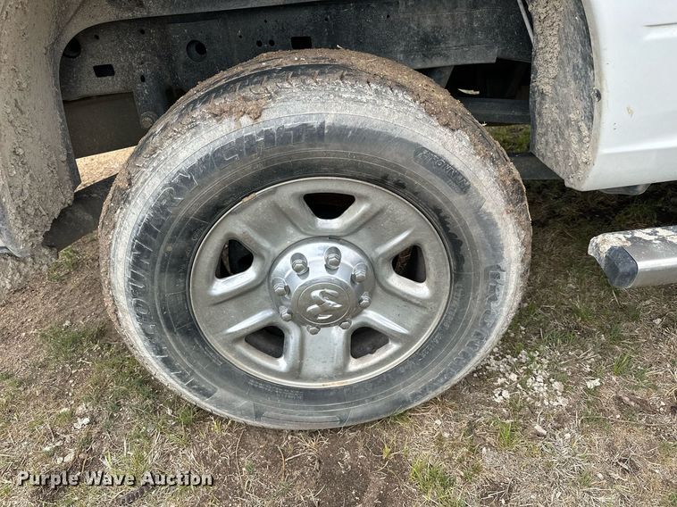 image for item KL9194 2015 Dodge Ram 2500  Crew Cab pickup truck