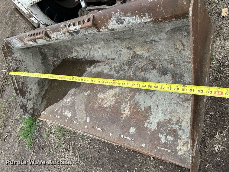 image for item KL9196 2005 Bobcat S130  skid steer loader