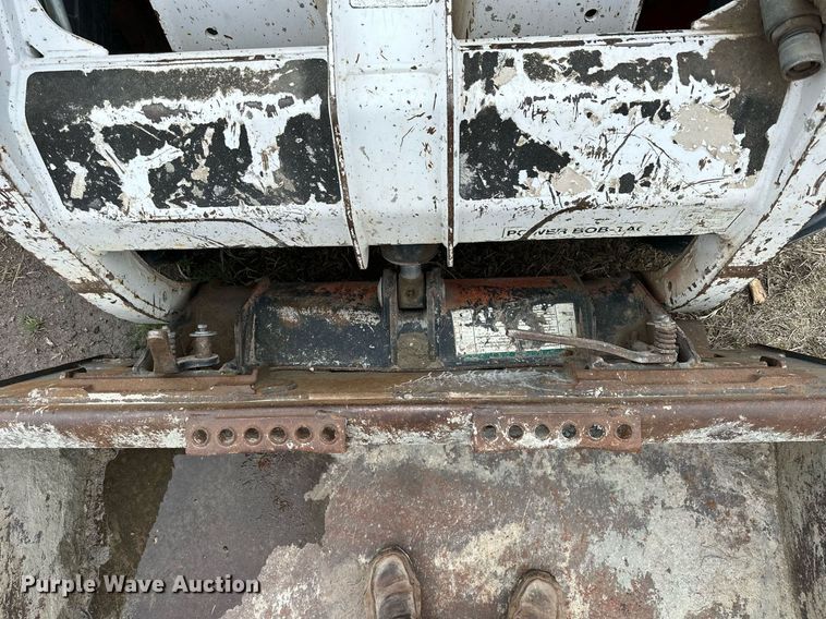 image for item KL9196 2005 Bobcat S130  skid steer loader