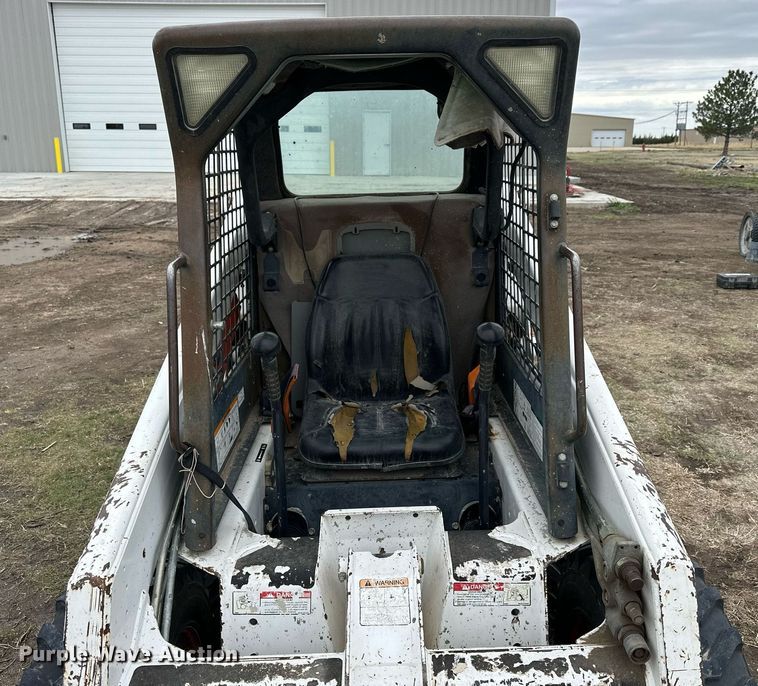 image for item KL9196 2005 Bobcat S130  skid steer loader