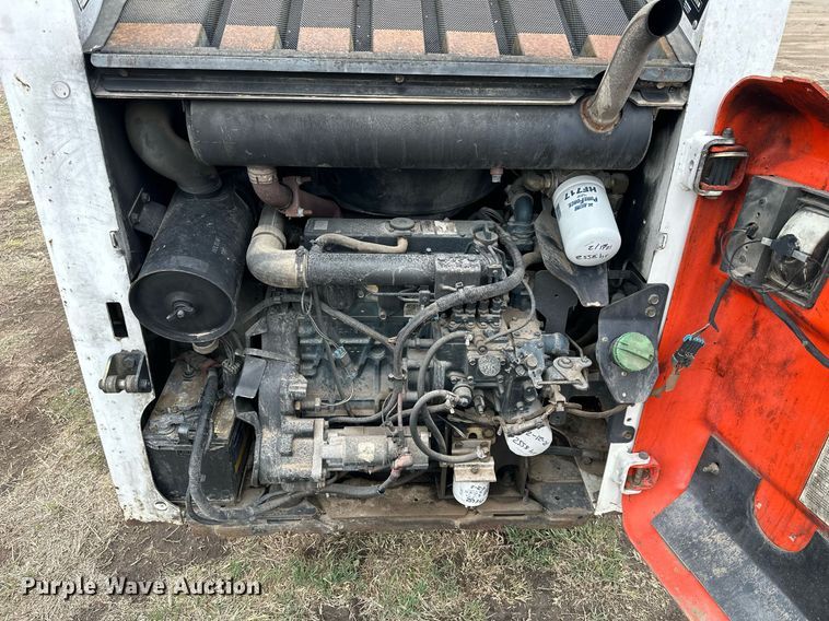 image for item KL9196 2005 Bobcat S130  skid steer loader