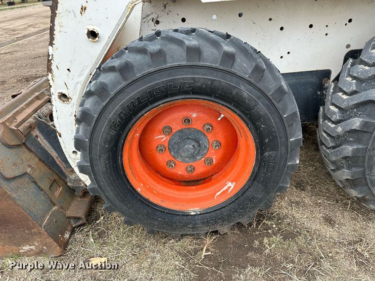 image for item KL9196 2005 Bobcat S130  skid steer loader