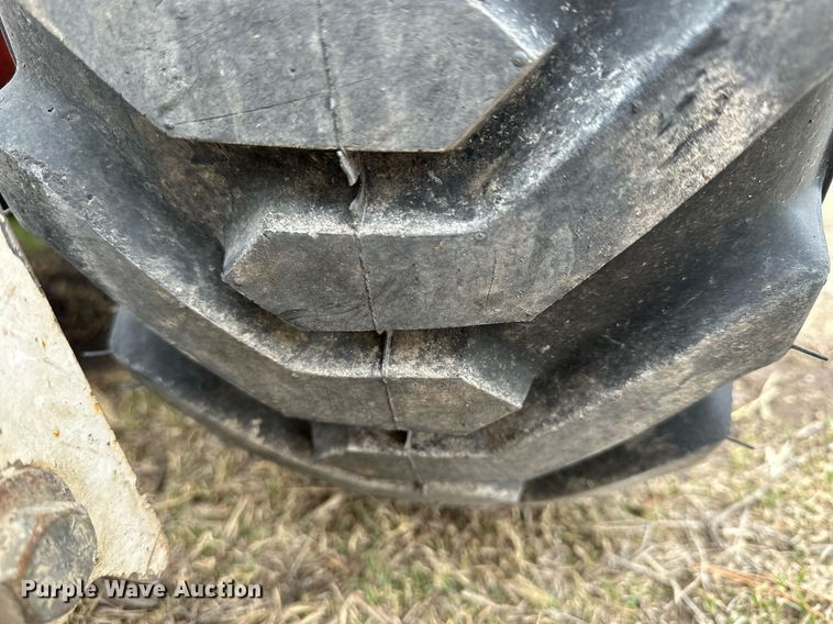 image for item KL9196 2005 Bobcat S130  skid steer loader