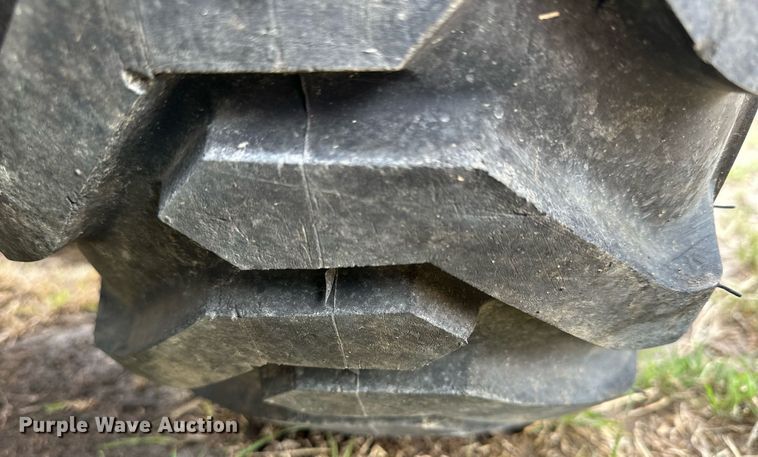 image for item KL9196 2005 Bobcat S130  skid steer loader