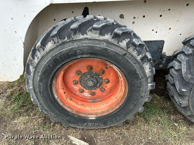 image for item KL9196 2005 Bobcat S130  skid steer loader