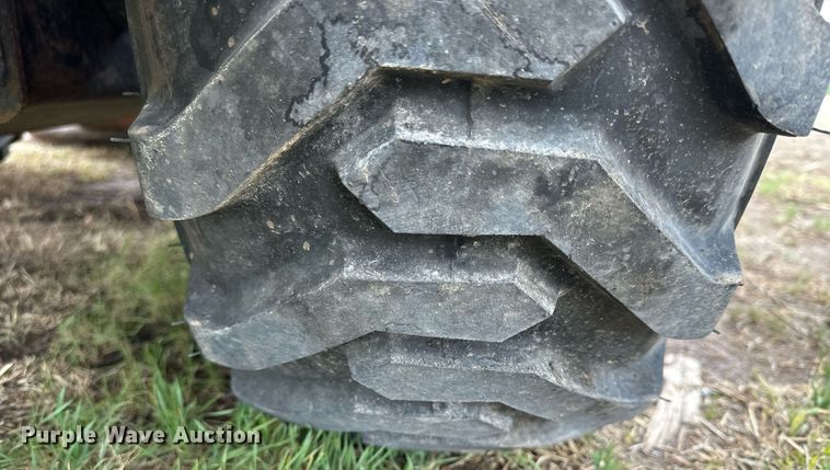 image for item KL9196 2005 Bobcat S130  skid steer loader