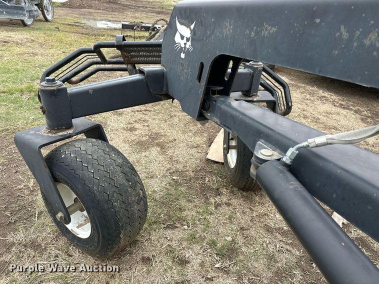 image for item KL9199 2010 Bobcat MI Grader 84  skid steer grader