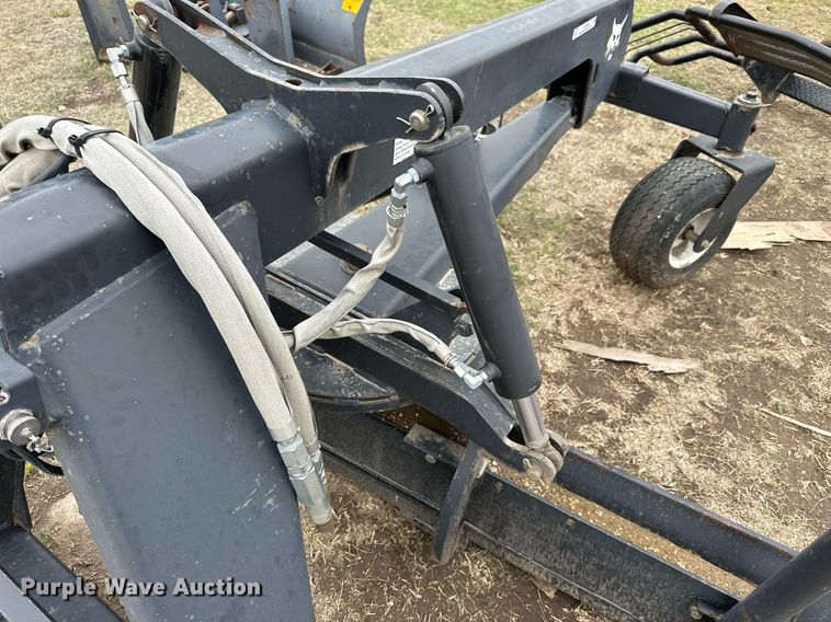 image for item KL9199 2010 Bobcat MI Grader 84  skid steer grader
