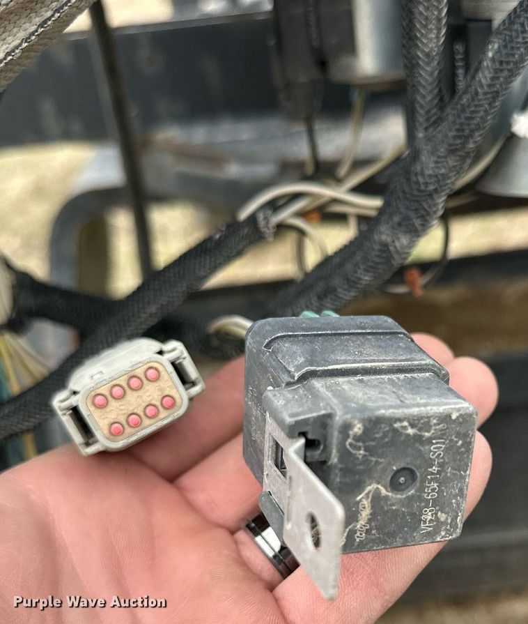 image for item KL9199 2010 Bobcat MI Grader 84  skid steer grader