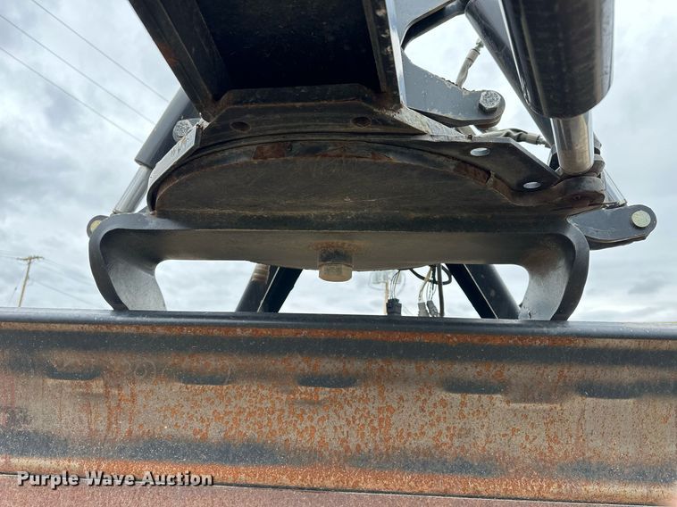 image for item KL9199 2010 Bobcat MI Grader 84  skid steer grader