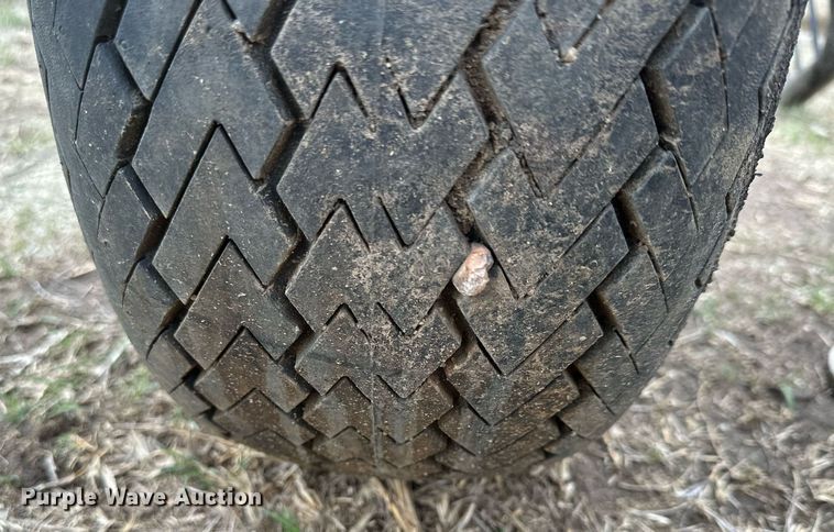 image for item KL9199 2010 Bobcat MI Grader 84  skid steer grader