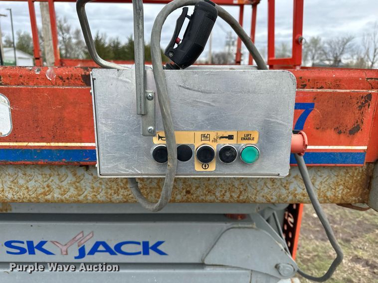 image for item KL9200 Skyjack SJ7127  scissor lift