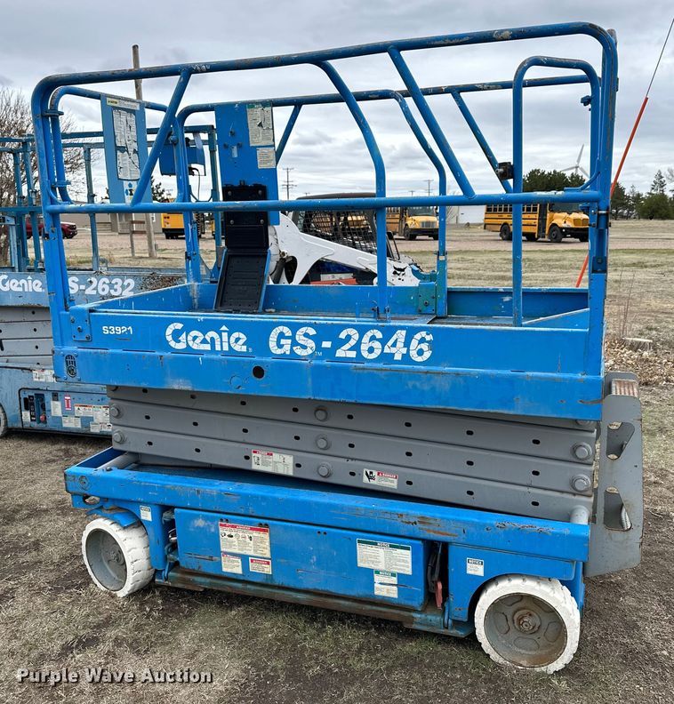 image for item KL9201 (2) scissor lifts