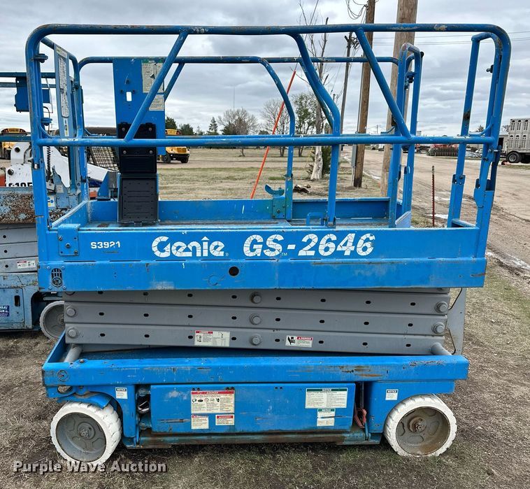 image for item KL9201 (2) scissor lifts