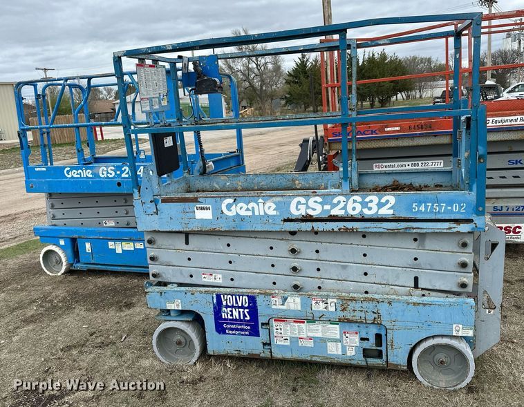 image for item KL9201 (2) scissor lifts