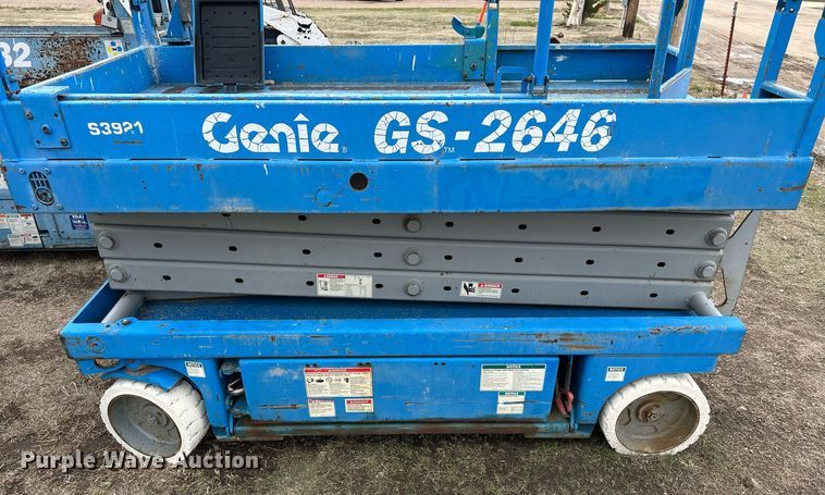 image for item KL9201 (2) scissor lifts