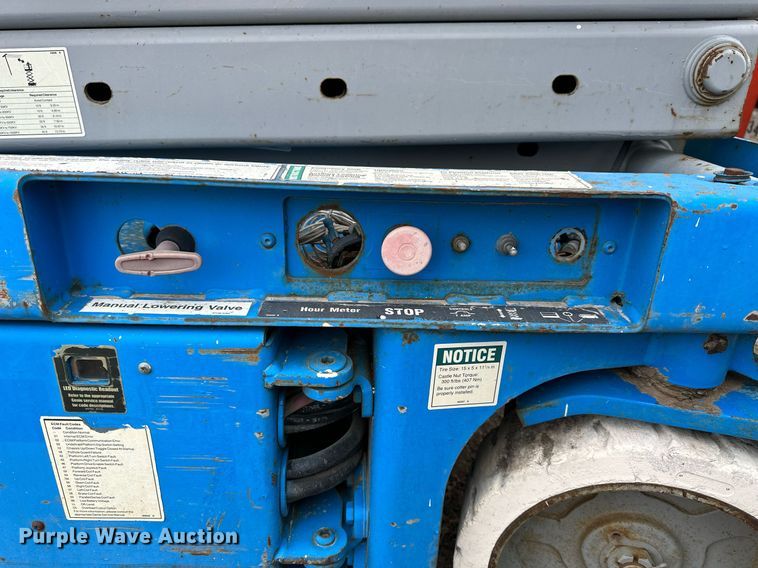 image for item KL9201 (2) scissor lifts