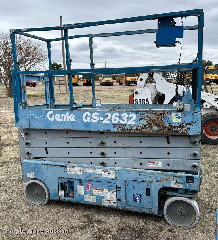 image for item KL9201 (2) scissor lifts