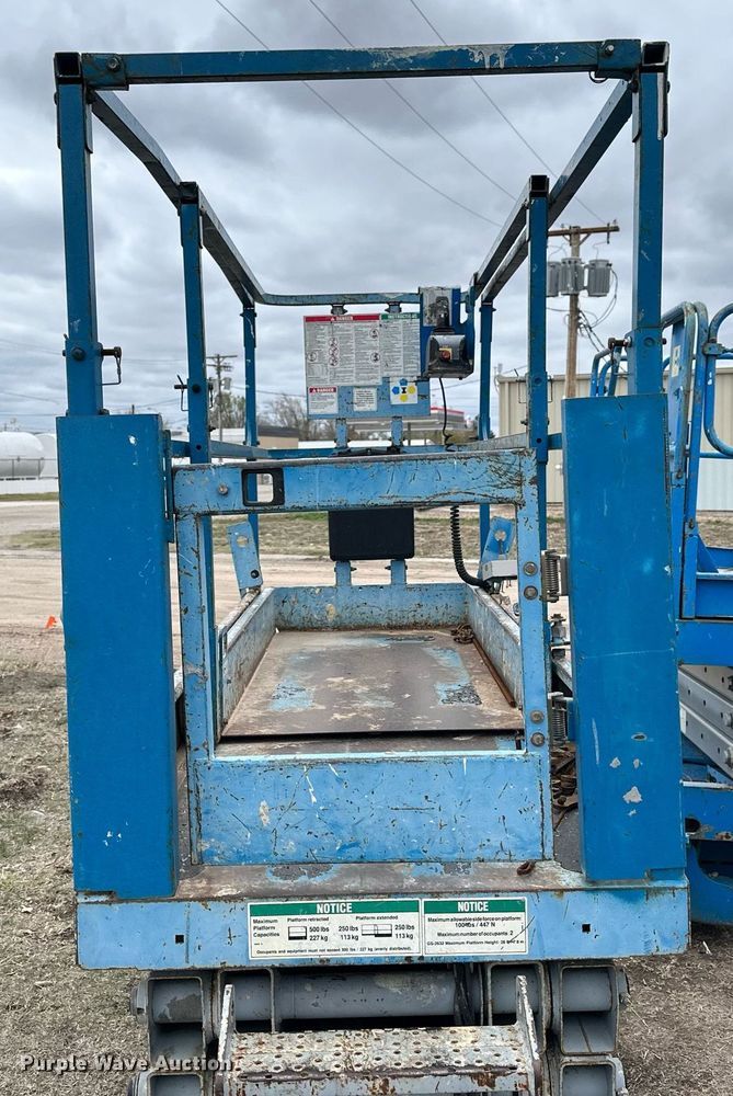 image for item KL9201 (2) scissor lifts