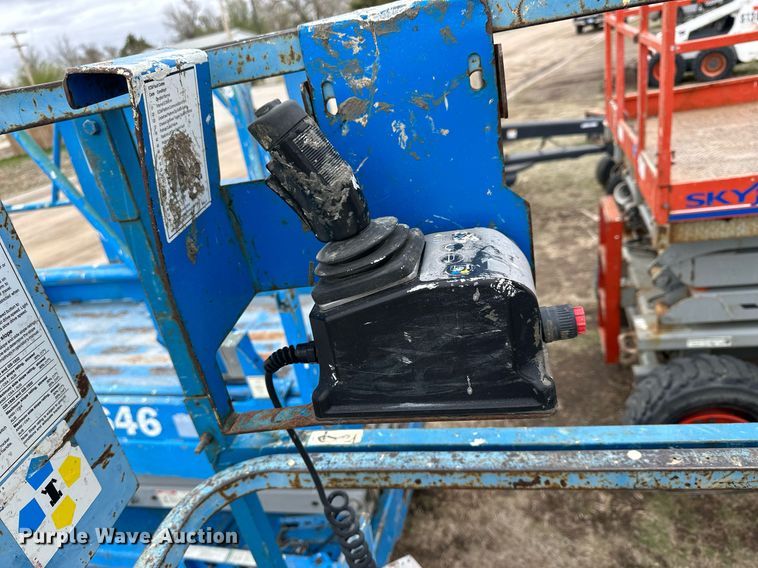 image for item KL9201 (2) scissor lifts