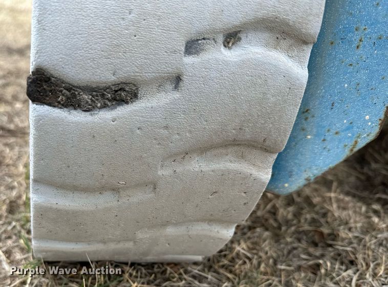 image for item KL9201 (2) scissor lifts