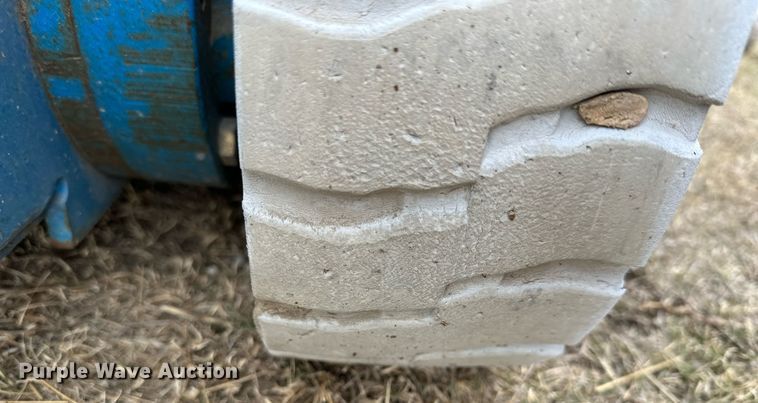 image for item KL9201 (2) scissor lifts