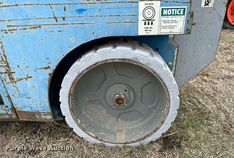 image for item KL9201 (2) scissor lifts