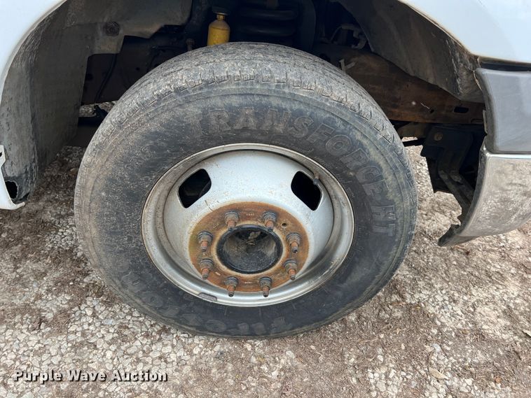 image for item KR9538 2007 Ford F350 Super Duty XL  SuperCab flatbed pickup truck