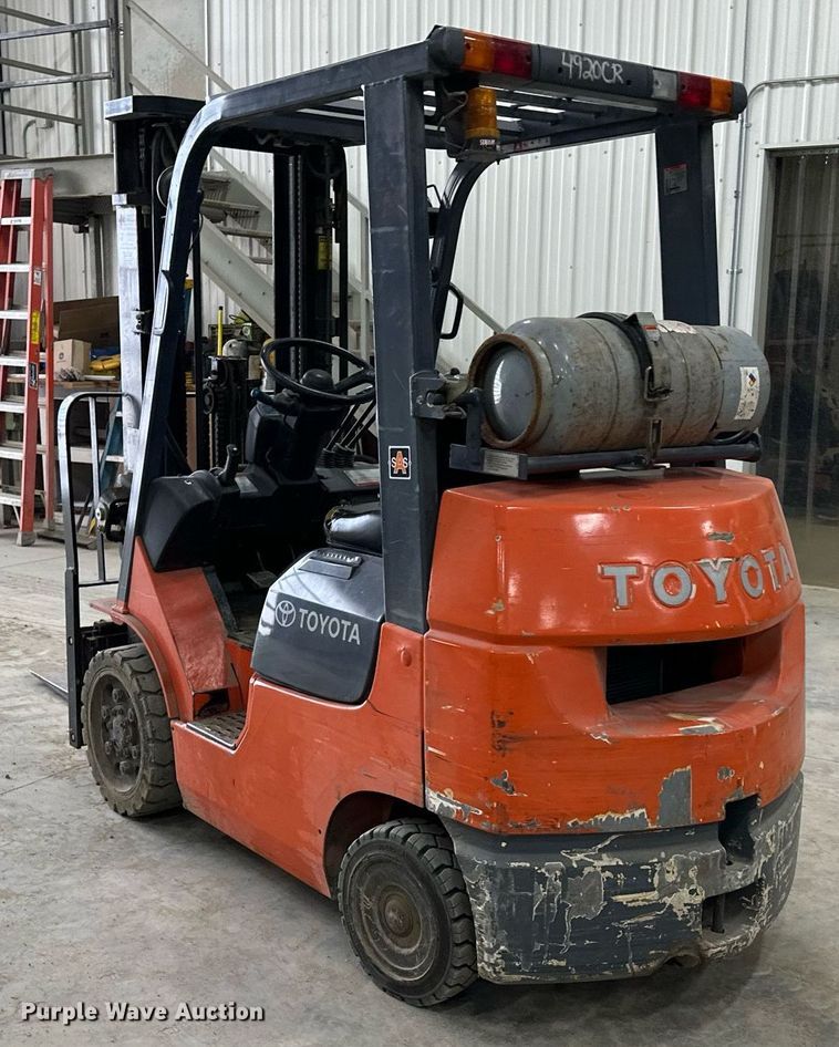 image for item KU9954 Toyota 7FGCU25  forklift