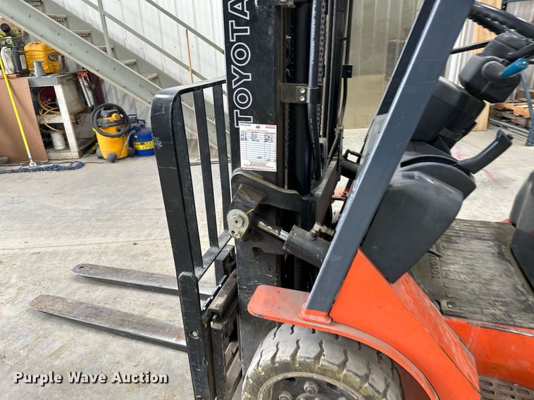 image for item KU9954 Toyota 7FGCU25  forklift