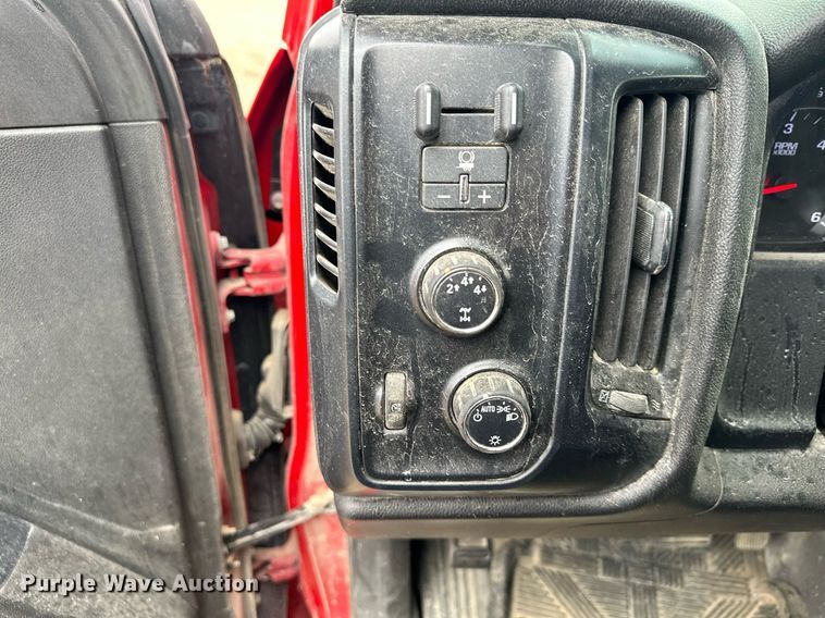 image for item KU9955 2015 Chevrolet Silverado 2500HD  pickup truck