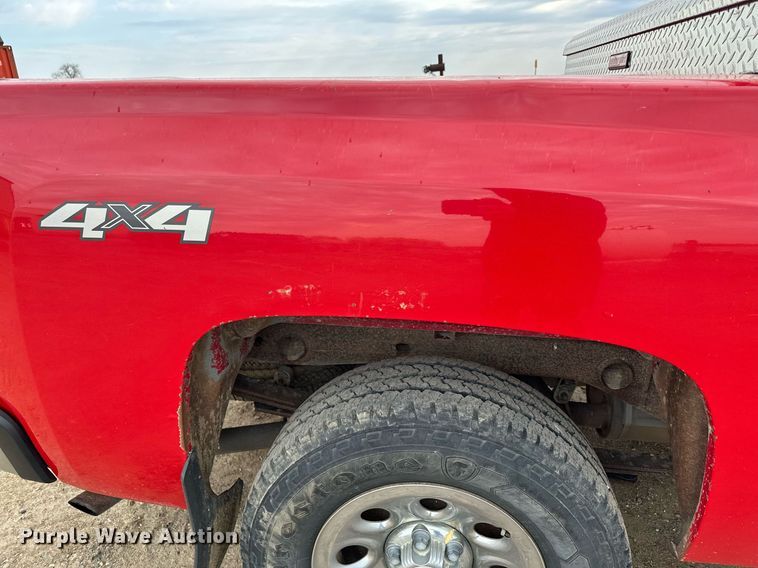 image for item KU9956 2013 Chevrolet Silverado 1500  Ext. Cab pickup truck