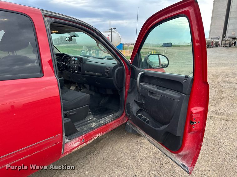 image for item KU9956 2013 Chevrolet Silverado 1500  Ext. Cab pickup truck