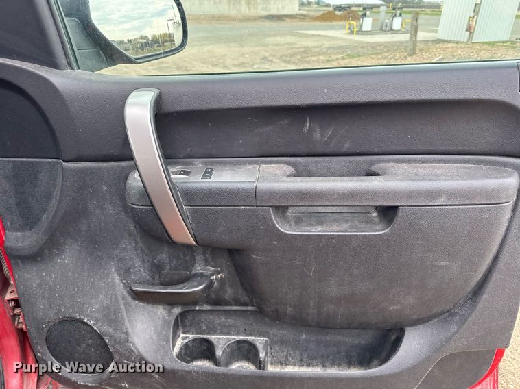 image for item KU9956 2013 Chevrolet Silverado 1500  Ext. Cab pickup truck