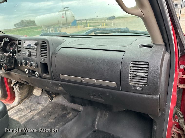 image for item KU9956 2013 Chevrolet Silverado 1500  Ext. Cab pickup truck