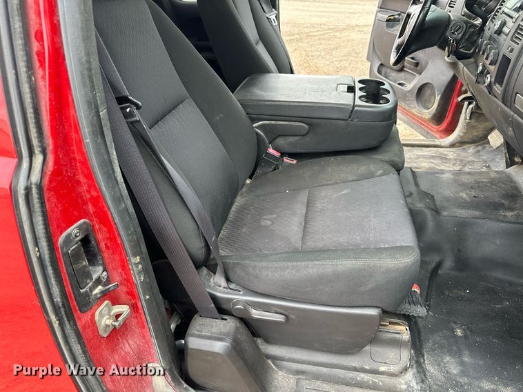 image for item KU9956 2013 Chevrolet Silverado 1500  Ext. Cab pickup truck