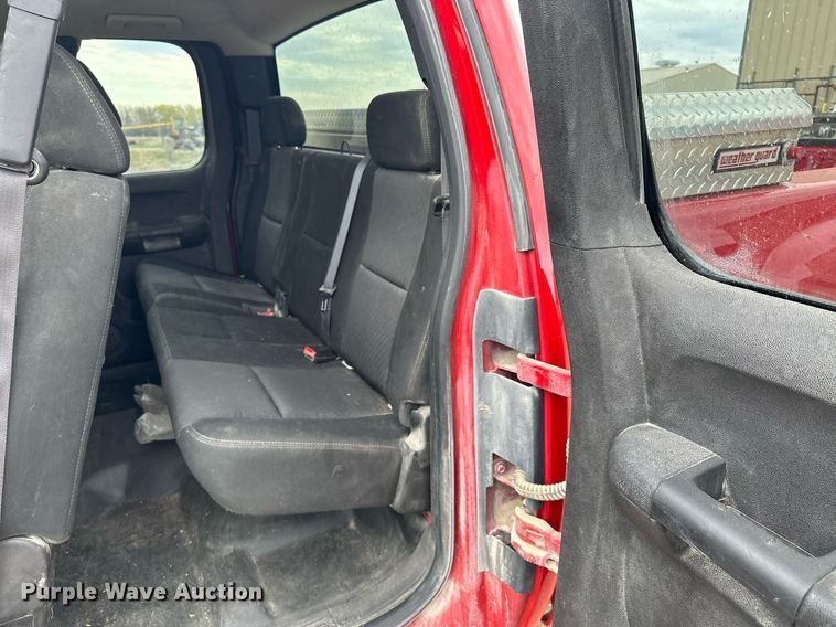 image for item KU9956 2013 Chevrolet Silverado 1500  Ext. Cab pickup truck