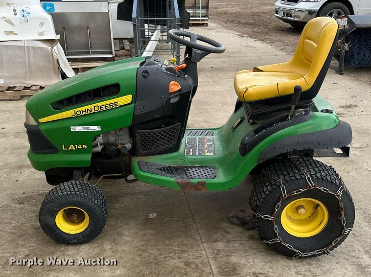 image for item KU9961 John Deere LA145  lawn mower