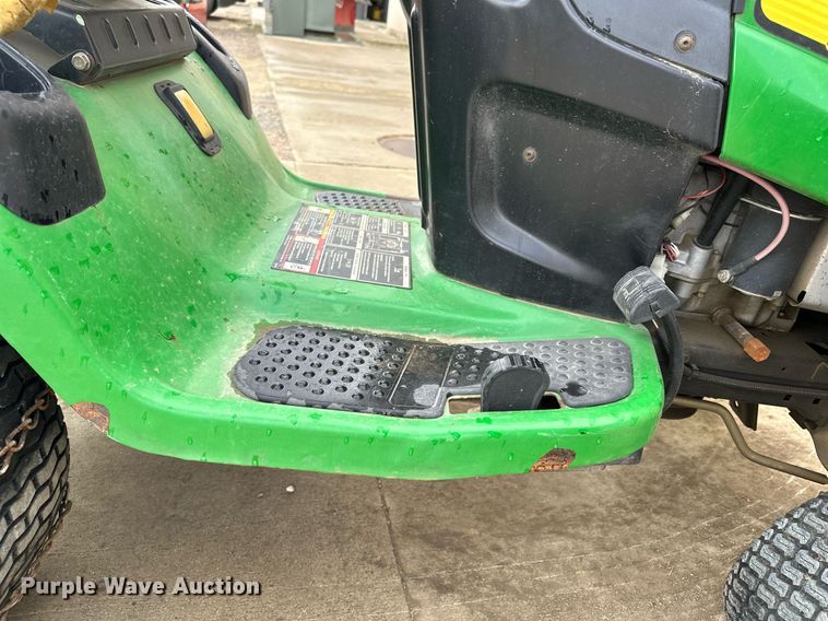 image for item KU9961 John Deere LA145  lawn mower