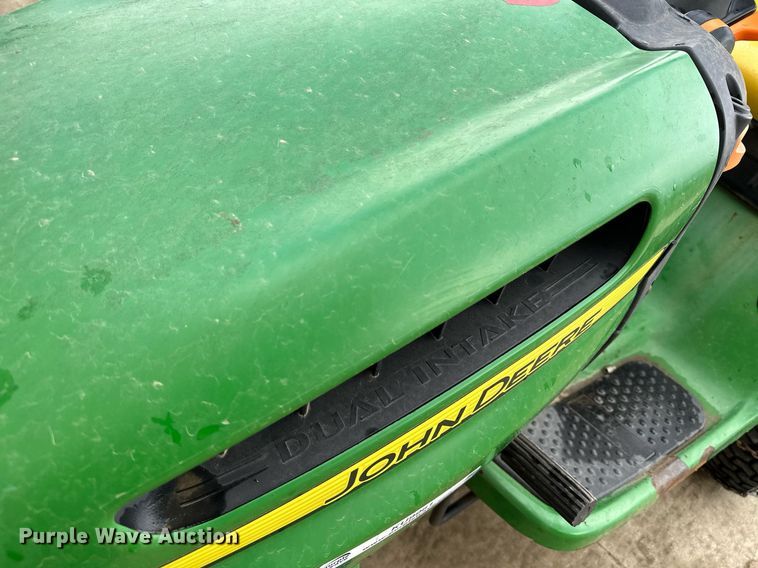 image for item KU9961 John Deere LA145  lawn mower