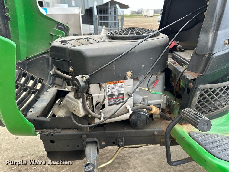 image for item KU9961 John Deere LA145  lawn mower