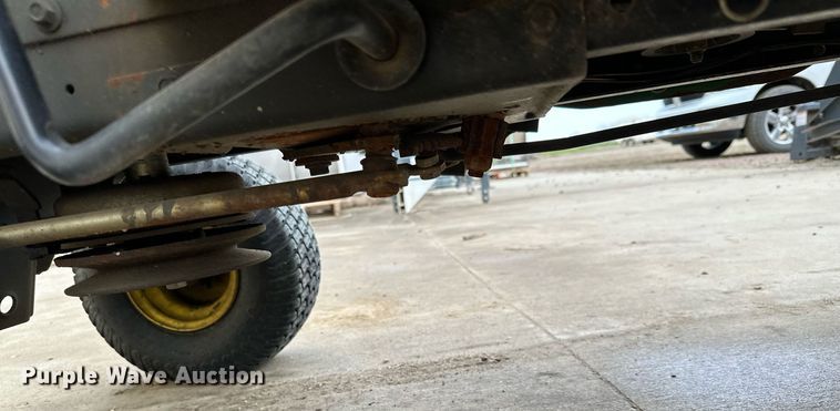 image for item KU9961 John Deere LA145  lawn mower