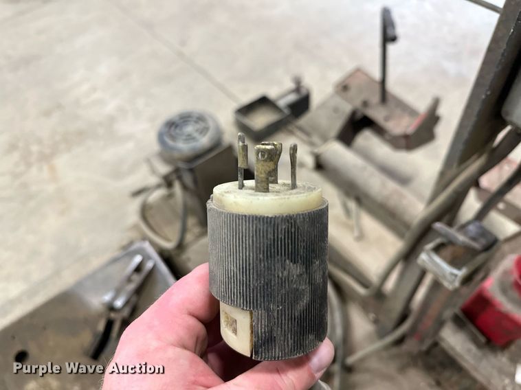 image for item KU9963 Coats 809300  tire machine