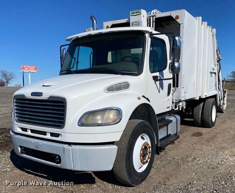 image for item KW9001 2007 Freightliner Business Class M2  refuse truck