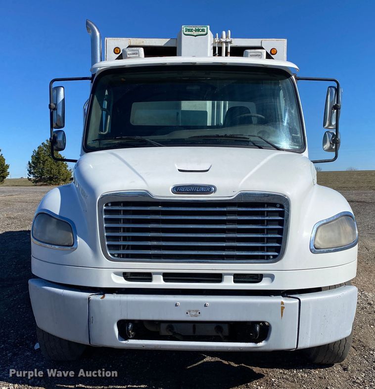 image for item KW9001 2007 Freightliner Business Class M2  refuse truck