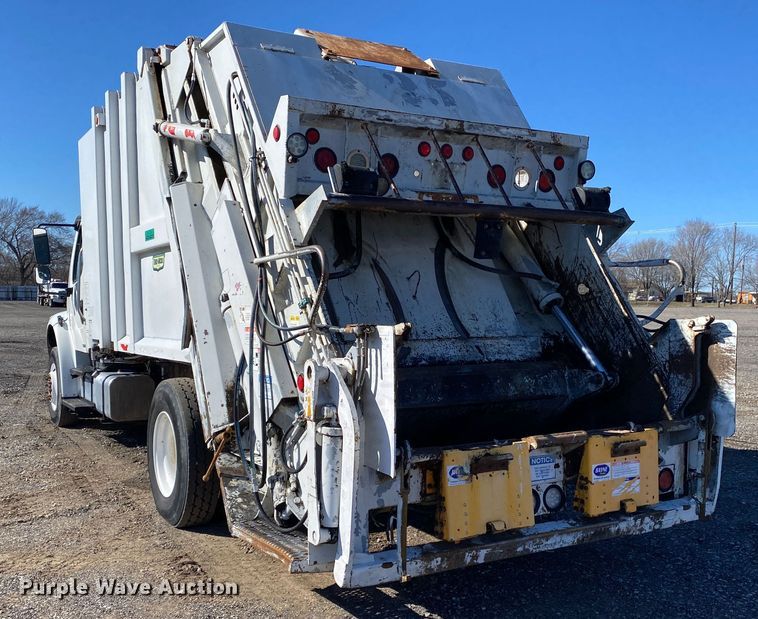 image for item KW9001 2007 Freightliner Business Class M2  refuse truck