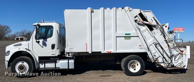 image for item KW9001 2007 Freightliner Business Class M2  refuse truck